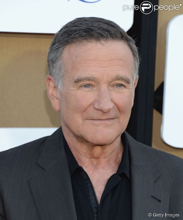 Robin Williams &eacute; encontrado morto nos EUA; pol&iacute;cia suspeita de suic&iacute;dio (11 de agosto de 2014)