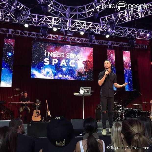 Justin Bieber e Selena Gomez vão a culto religioso da Hillsong Church, em Los Angeles, nos EUA (21 de setembro de 2014)