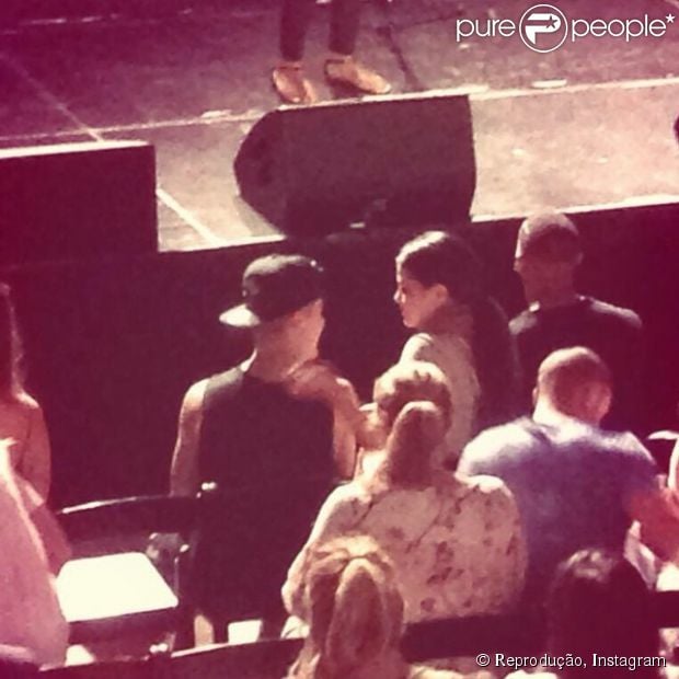 Justin Bieber e Selena Gomez vão a culto religioso da Hillsong Church, em Los Angeles, nos EUA (21 de setembro de 2014)