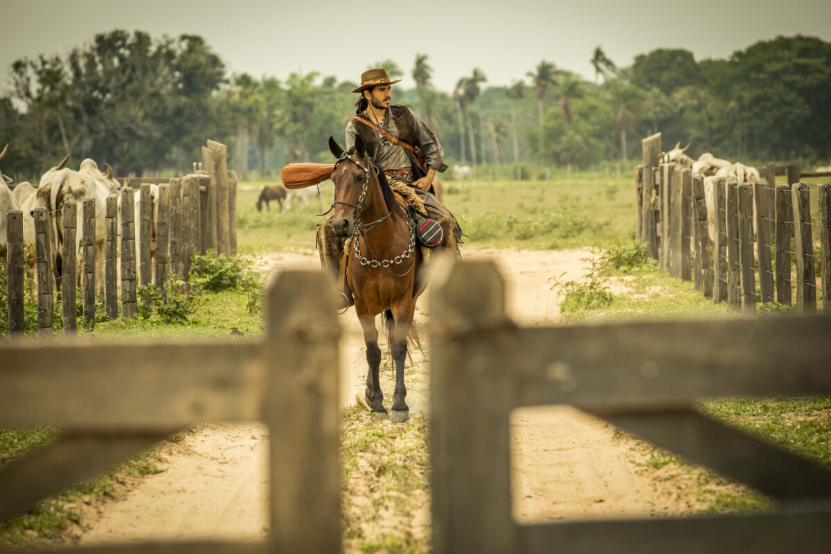 Foto Na Novela Pantanal Trindade Gabriel Sater Vai Voltar Para A