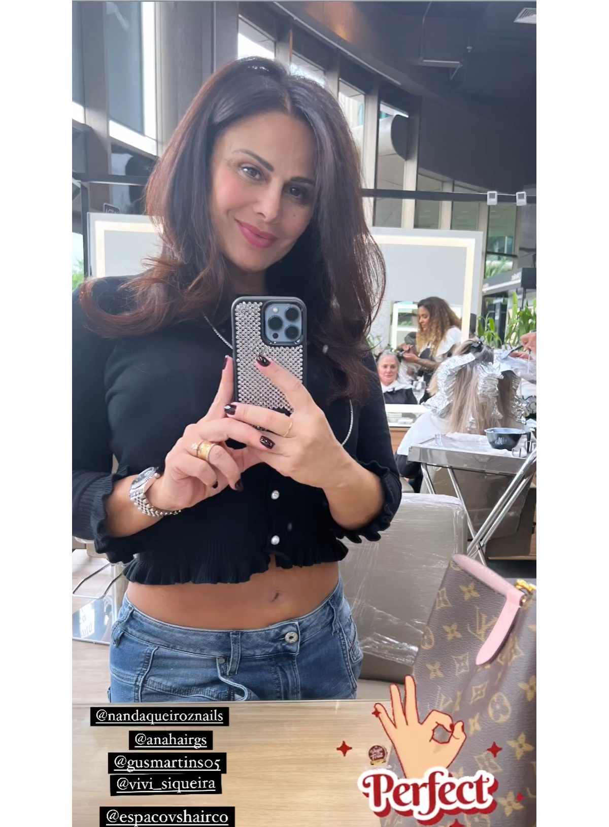 Foto Viviane Araujo surpreendeu os seguidores a barriga um mês