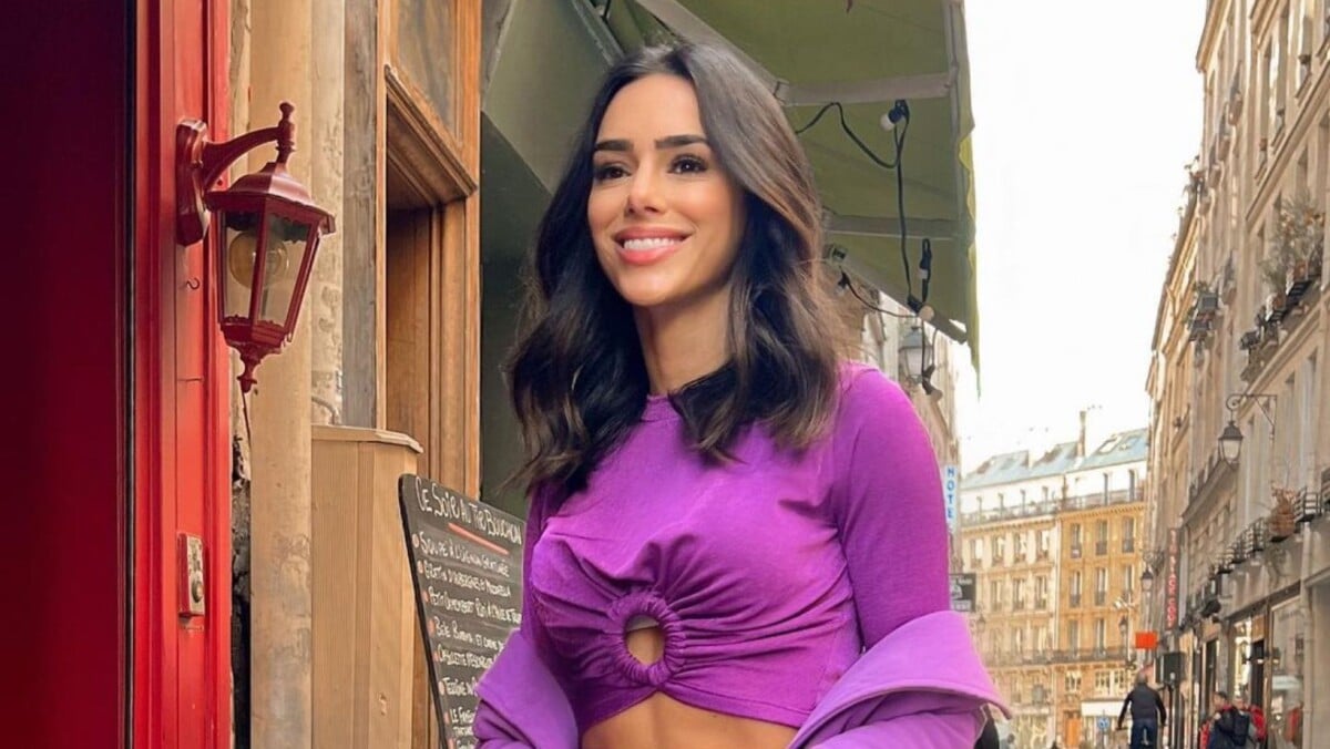 Foto Bruna Biancardi mostra barriga de grávida em evento Purepeople