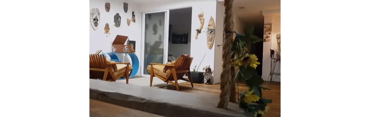 Foto Paulinho Vilhena de No Limite mostrou seu apartamento no RJ em um vídeo de