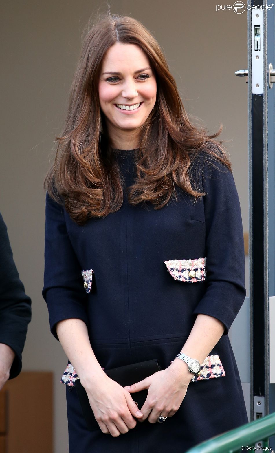Kate Middleton usa vestido de R$ 1.800 e peça esgota em lojas do Reino Unido, nesta quinta-feira, 15 de janeiro de 2015