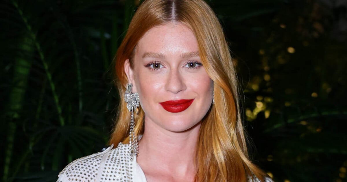 Marina Ruy Barbosa Aposta Em Look Grifado Pedrarias E Brincos De