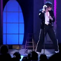 Outras duas luvas de Michael Jackson foram leiloadas em 2009 e 2010, nos valores aproximados de R$ 500 mil e R$ 1 milhão, respectivamente