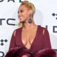 Beyoncé capricha no decote em show 'Tidal x: 1020', nos EUA, nesta terça-feira, 20 de outubro de 2015