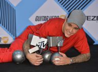 Justin Bieber leva cinco troféus e é o grande vencedor do EMA 2015. Veja lista!