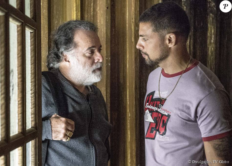 Juliano (Cauã Reymond) conclui que Zé Maria (Tony Ramos) é da facção, em 2 de novembro de 2015, na novela 'A Regra do Jogo'