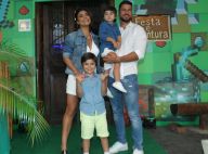 Juliana Paes festeja 6 anos de Pedro e posa com o marido e o caçula, Antônio