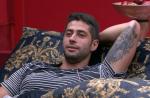 'BBB 14': Marcelo decide investir em Ângela. 'Louco para pegar mulher', diz