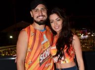 Daniel Rocha curte camarote no Carnaval de Salvador com a namorada. Fotos!