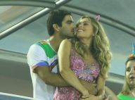 Grazi Massafera samba e beija namorado, Patrick Bulus, em camarote. Fotos!