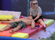 Ex-BBB Manoel divide web após receber massagem de Daniela no 'Gran Hermano'