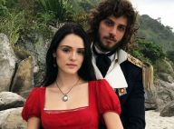 Novela 'Novo Mundo': Joaquim ajuda no parto de Anna, que dá à luz uma menina