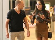 Campeã do 'BBB17', Emilly curte passeio com o pai em shopping no Rio. Fotos!