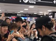 Neymar atende fãs após desembarcar no Japão e distribui autógrafos. Vídeo!