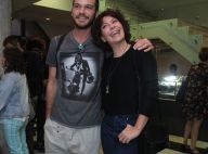 Emilio Dantas brinca sobre ciúme da namorada: 'Brigou por causa da Juliana Paes'