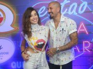 Ex-BBB Fernando Medeiros leva nova namorada, Carol Alves, à Sapucaí. Foto!