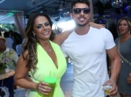 Viviane Araújo recebe o novo namorado em festa de aniversário de 43 anos, no Rio