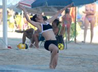 Fernanda Lima curte temporada no Brasil e joga vôlei em praia do Rio. Fotos!