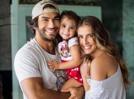 Filha de Deborah Secco canta música em inglês com o pai: 'Mãe orgulhosa'