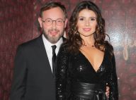 Com jumpsuit de paetê, Paula Fernandes vai a festa com namorado. Fotos!