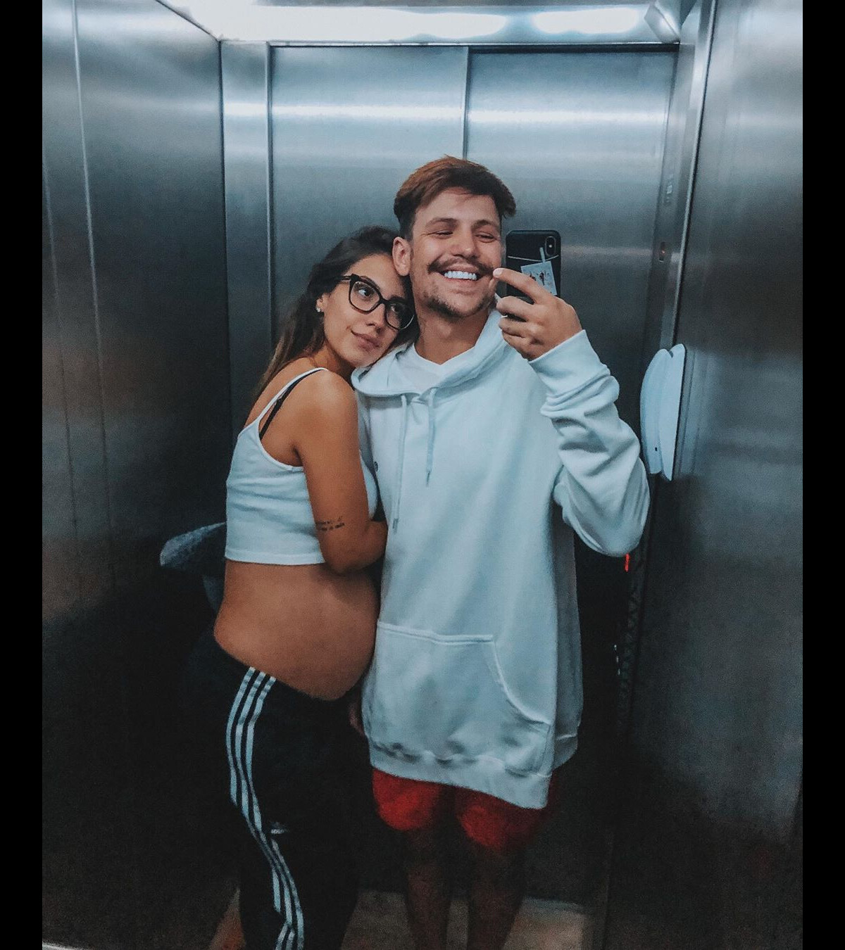 Foto Gabi Brandt E Saulo Poncio V O Morar Em Um Dos Anexos Da Mans O