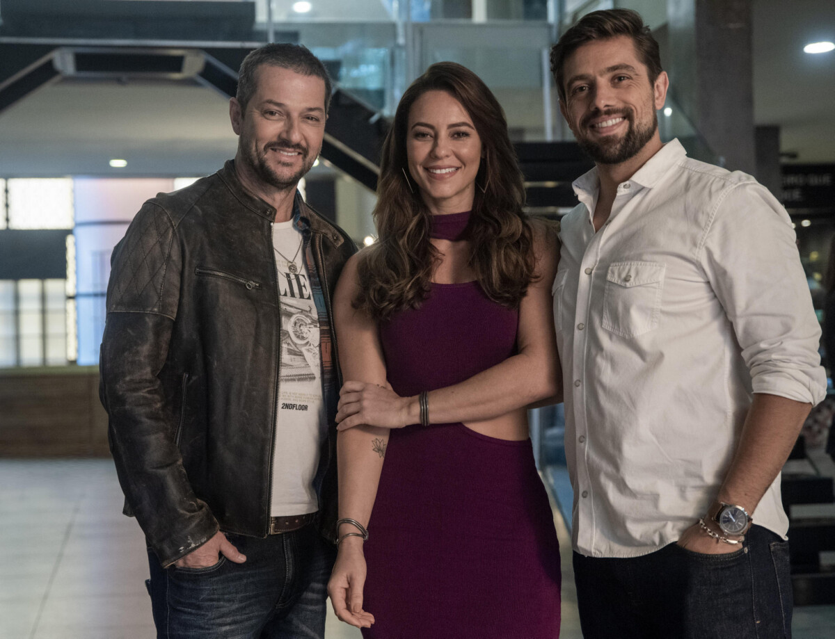 Foto Novela Cara E Coragem R Mulo Rafael Cardoso Fica Animado