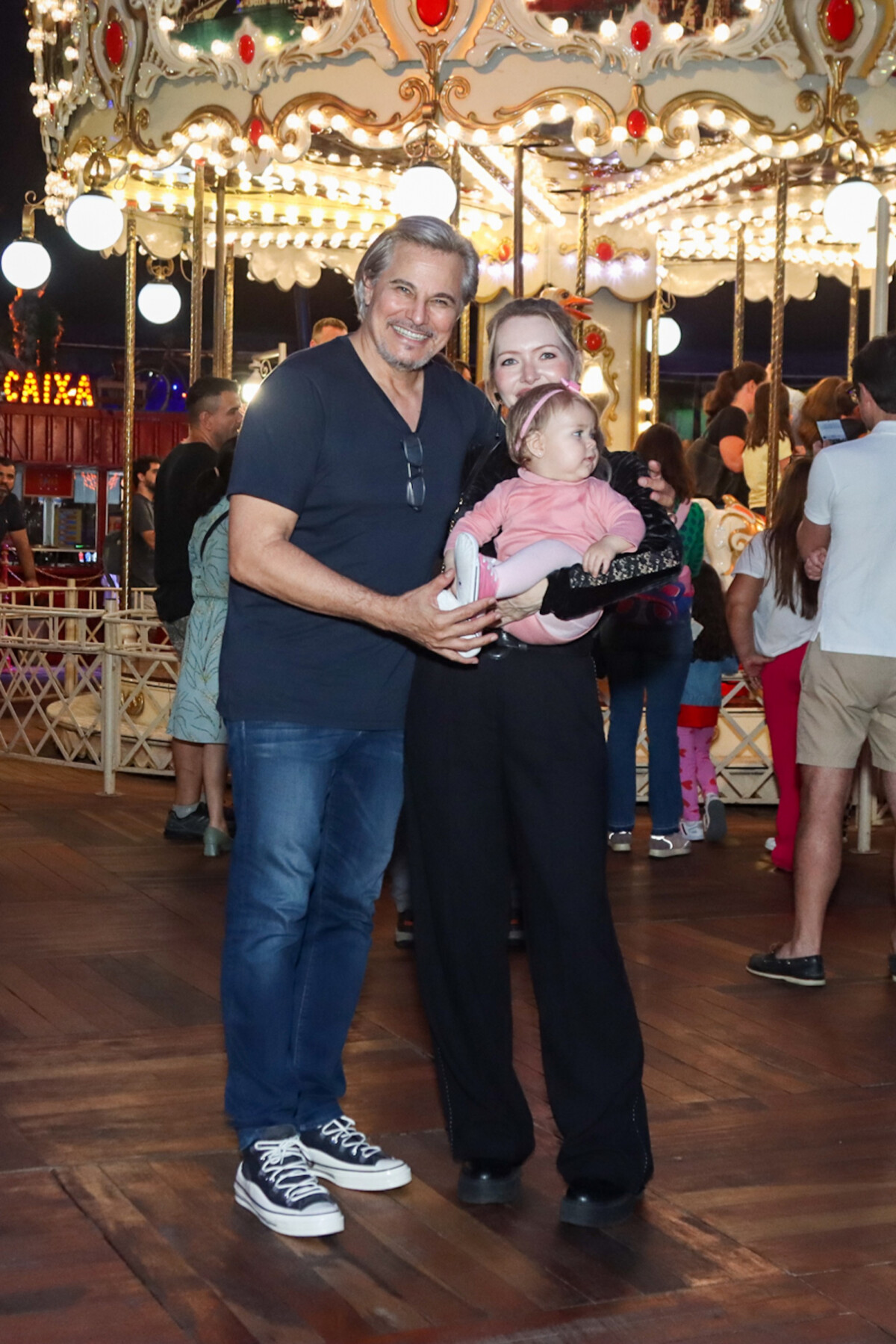 Foto Filha De Edson Celulari E Karin Roepke Chiara Foi Ao Circo