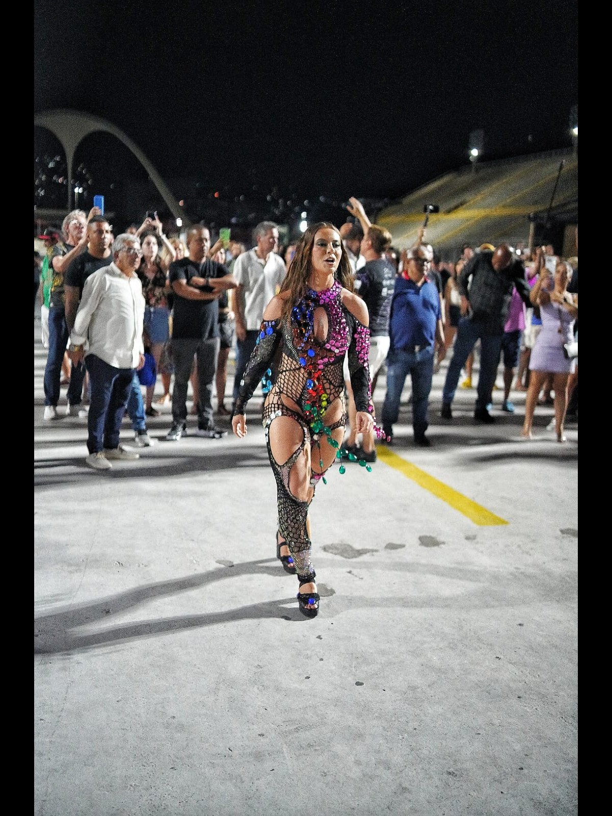 Foto Corpo Sarado De Paolla Oliveira Se Destacou Em Look Deslumbrante