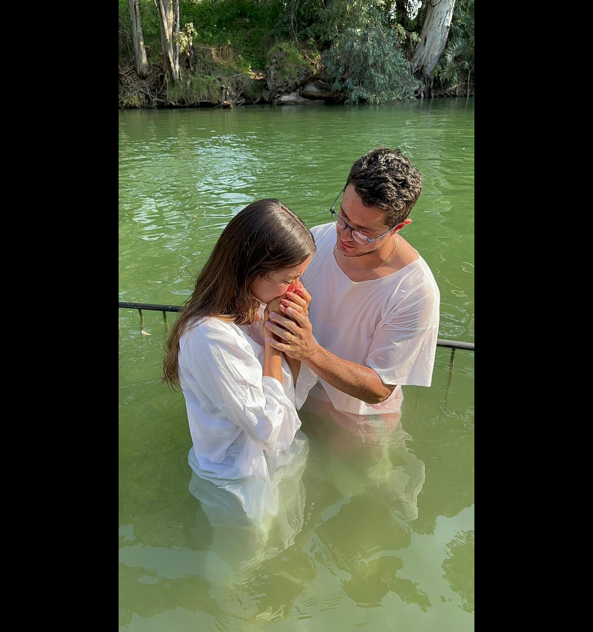 Foto Biah Rodrigues E Sorocaba Se Batizam Em Rio Jord O Em Israel