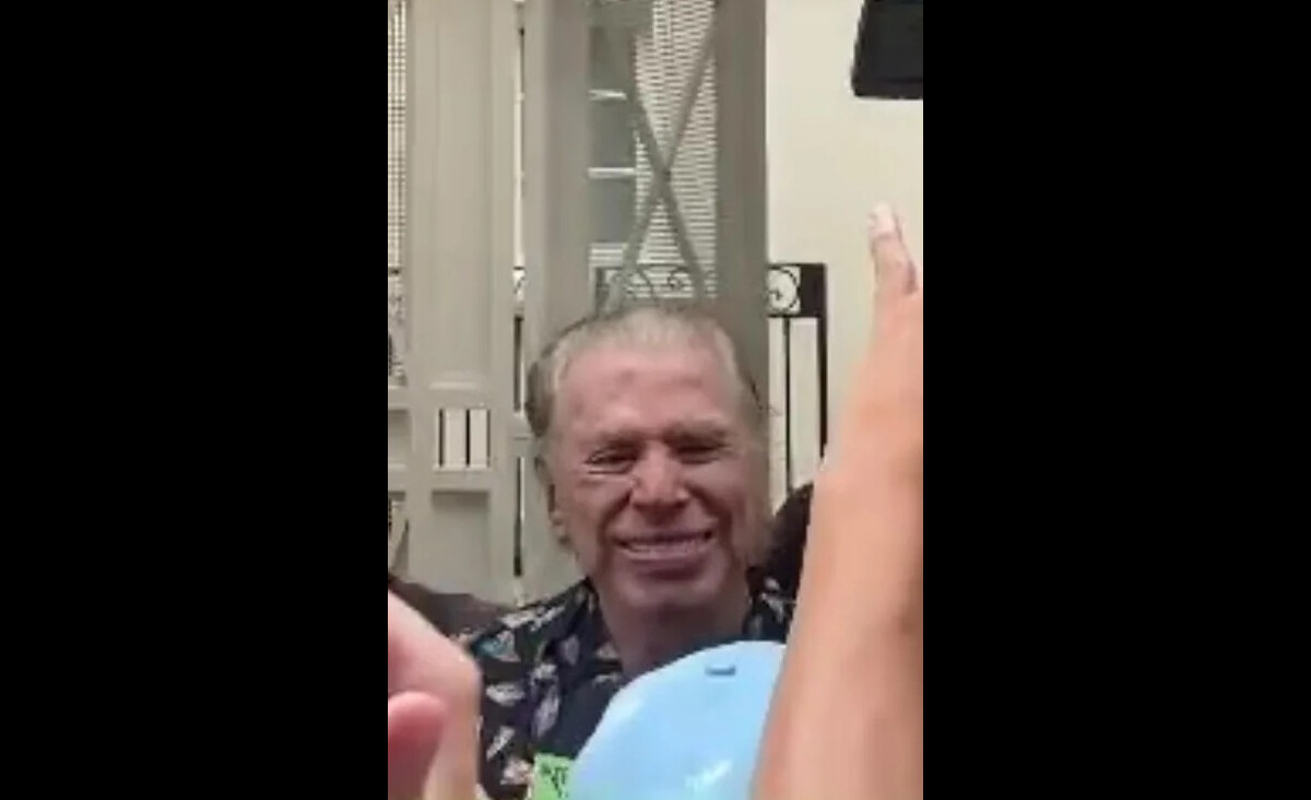 Foto Silvio Santos Ganha Homenagem De F S Pelo Seu Anivers Rio E