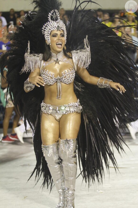 Anitta fez várias exigências para ser rainha de bateria da Mocidade no Carnaval 2017. Entre elas, a cantora pediu cachê mensal de R$ 100 mil