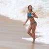 Marina Ruy Barbosa gravou na praia nesta quarta-feira (17)