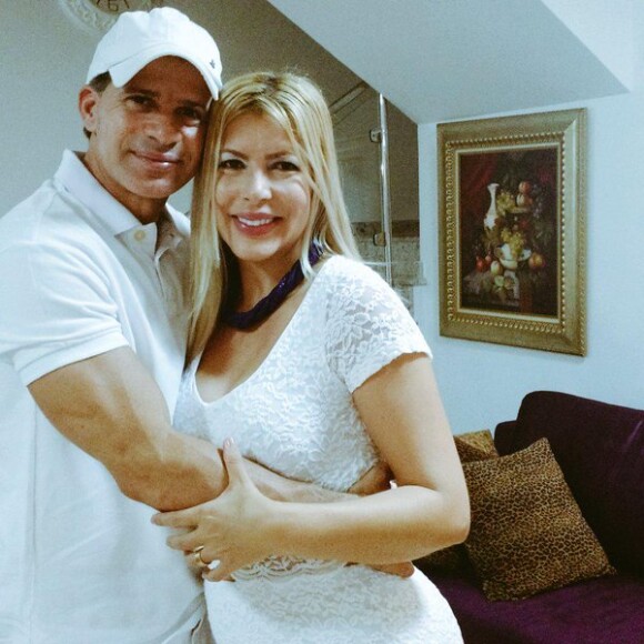 O ex-jogador Túlio Maravilha e a mulher dele, Cristiane Maravilha estão entre os participantes do 'Power Couple'
