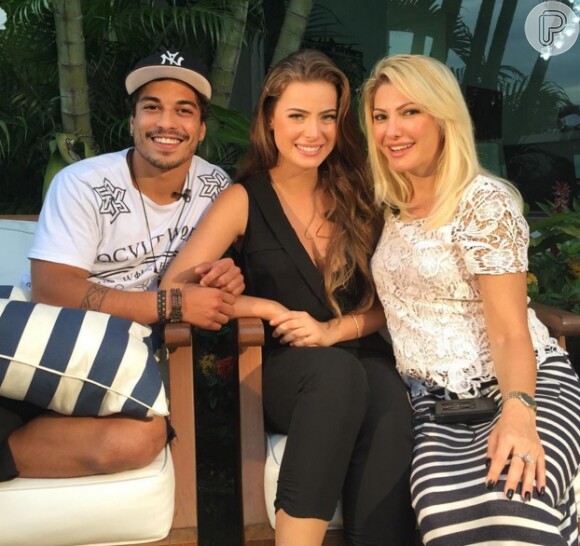 Douglas Sampaio e Rayanne Morais estão juntos e convidaram Antonia Fontenelle para ser madrinha de seu casamento, de acordo com o colunista Leo Dias, nesta quinta-feira, 18 de fevereiro de 2016