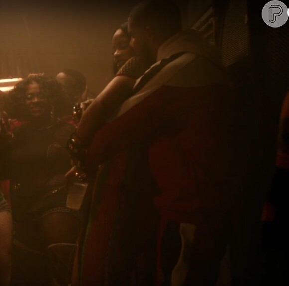 Rihanna e Drake mostram intimidade no clipe da música 'Work'