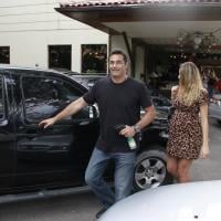 Luciano Szafir almoça com a esposa, Luhanna Melloni, grávida de oito meses
