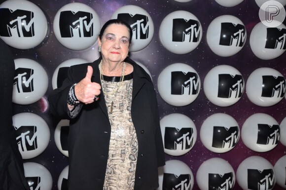 Mãe Dináh prestigia festa de lançamento da MTV Brasil
