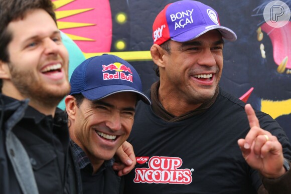 O lutador Vitor Belfort, o surfista Carlos Burle e o skatista Sandro Dias "Mineirinho" serão os protagonistas do MTV Sports Cup Noodles