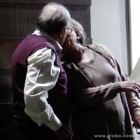 'Amor à Vida': Lutero beija Bernarda após um almoço romântico