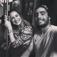 Luana Piovani e Pedro Scooby vão de metrô para show de Seu Jorge