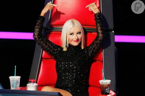 Christina Aguilera durante as gravações do programa "The Voice", que é exibido no Brasil pelo canal fechado Sony