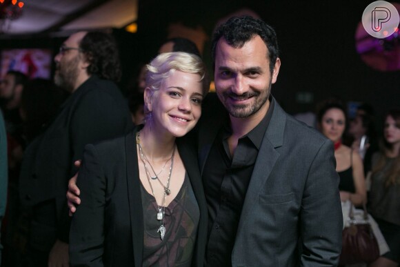 Leandra Leal e o marido, o produtor musical Alê Youssef também compareceu ao evento e encontrou os amigos