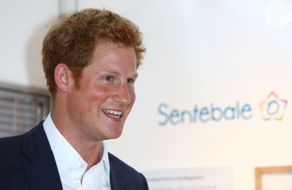 Príncipe Harry, irmão de William, é um nome confirmado na enxuta lista de convidados para o batizado de seu sobrinho, o príncipe George Alexander Louis, no dia 23 de outubro de 2013, na Capela Real, no Palácio St. James, em Londres