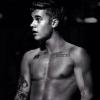 Justin Bieber prioriza os exercícios de bíceps e peito durante os seus treinos diários