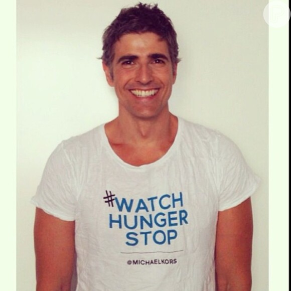 Reynaldo Gianecchini posou em apoio a campanha contra a fome organizada por Michel Kors em parceria com o Programa Mundial de Alimentos das Nações Unidas