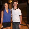 Débora Nascimento e José Loreto assistem ao espetáculo teatral 'O Jogo do Amor e do Acaso' em 21 de outubro de 2013, no Rio
