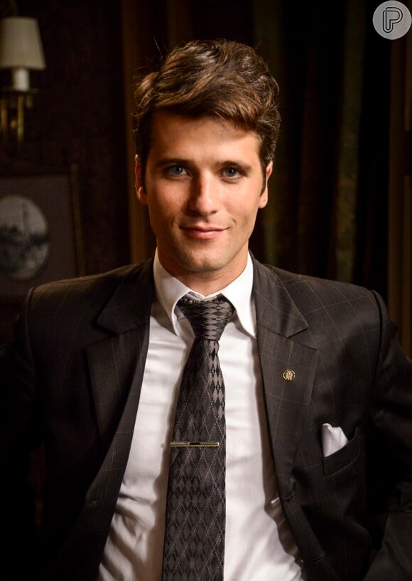 Franz (Bruno Gagliasso) afirma para Amélia (Bianca Bin) que seu casamento com Silvia (Nathalia Dill) foi um erro, em 'Joia Rara'